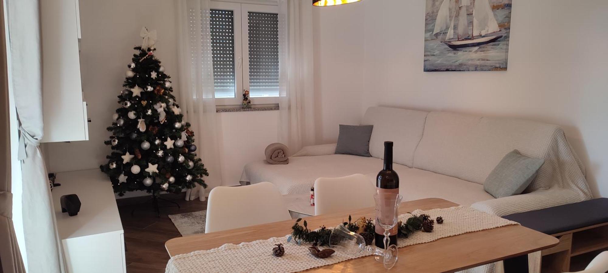 Sunny Oasis Apartment - High Ground Floor With Sunny Terrace & Private Garden!! Медулин Экстерьер фото